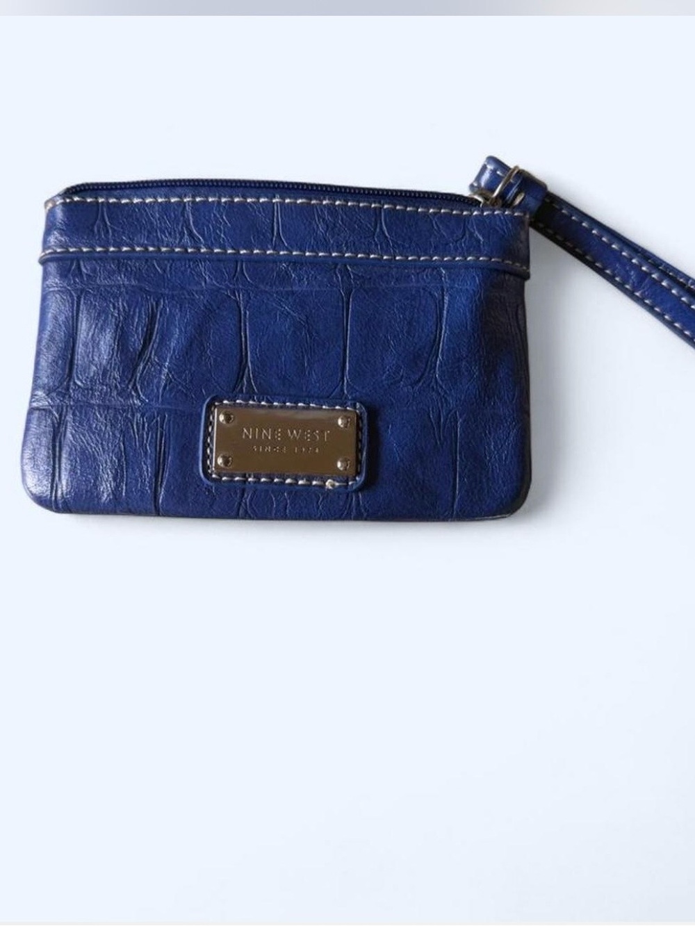 🦋Nine West Blue Wristlet Clutch